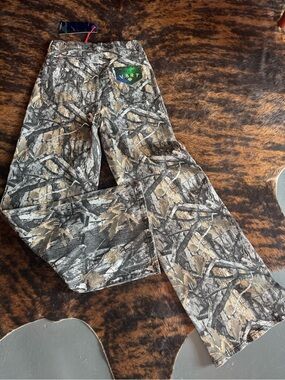 Camo trendy jeans for ladies! Wide leg and some stretch! Modern country vibes!
